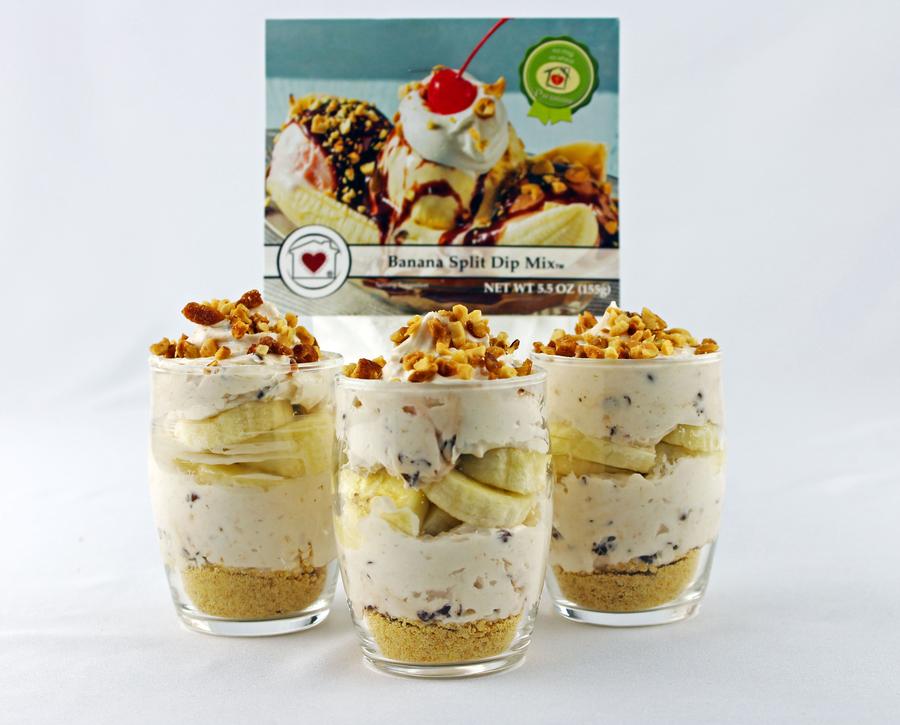 MINI BANANA SPLIT PARFAITS