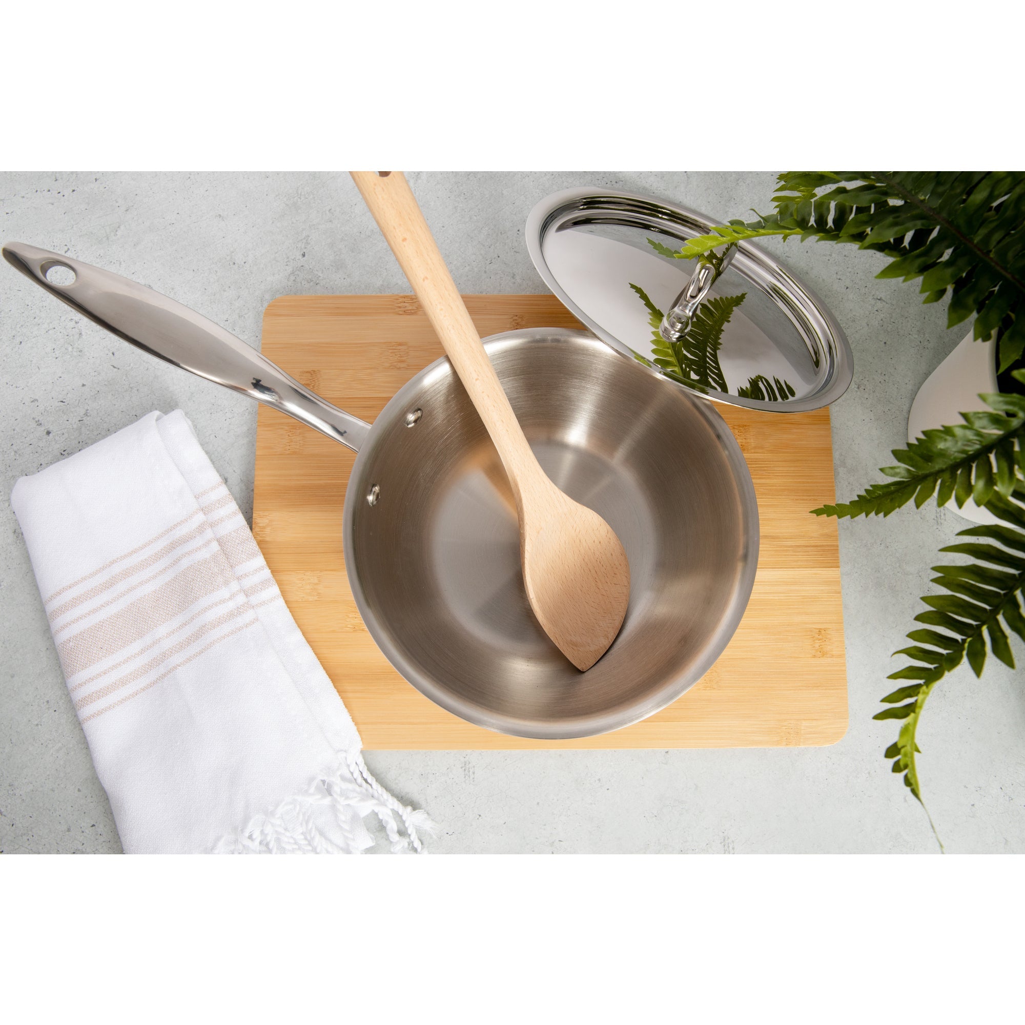 Titanium Series 2 Quart Saucier with Lid