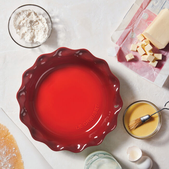 Heritage Pie Dish by Le Creuset