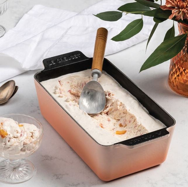 Le Creuset Signature Cast Iron Loaf Pan