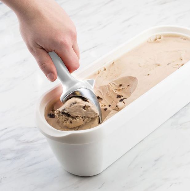 Tilt Up Ice Cream Scoop