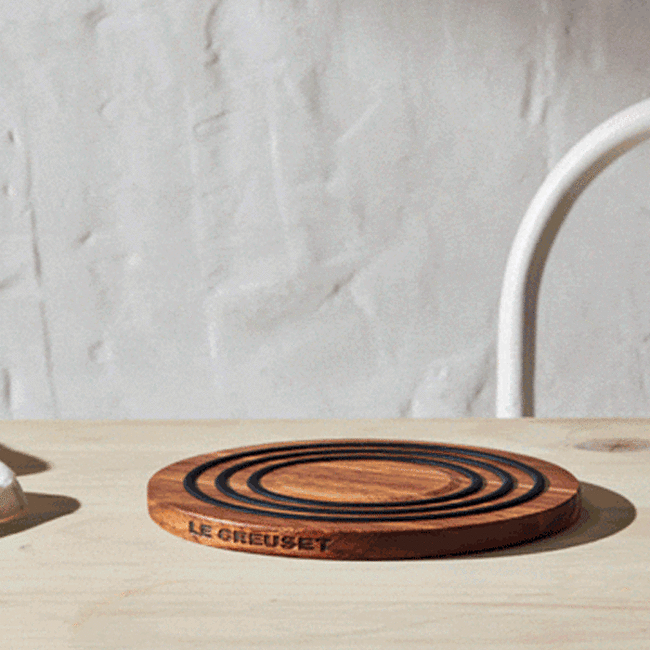 Le Creuset Magentic Wooden Trivet
