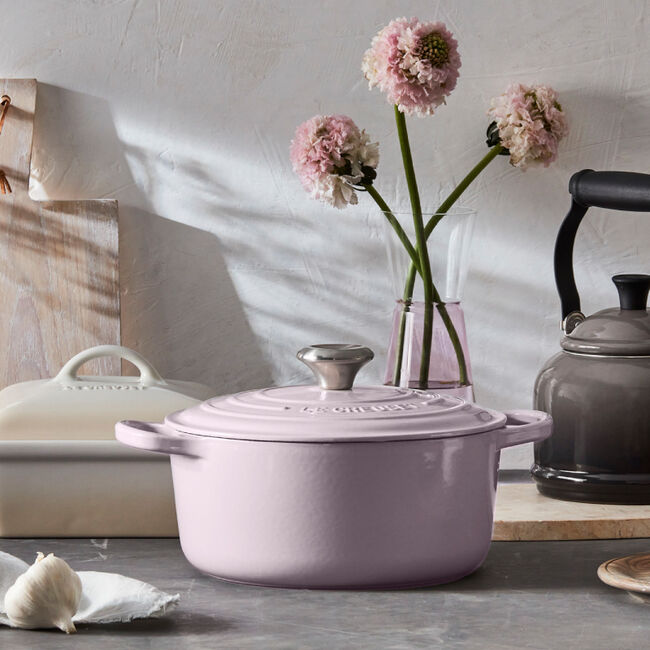 Le Creuset Round Dutch Oven1