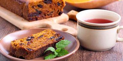 HARVEST PUMPKIN CHOCOLATE CHIP CAKE